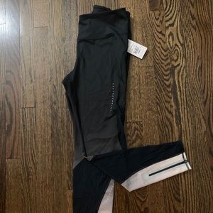 NWT Shape Activewear Leggings